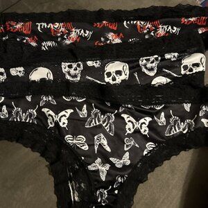 Morvia 3pk lace trim cheeky goth Emo panties Large skull/butterflies Lingerie